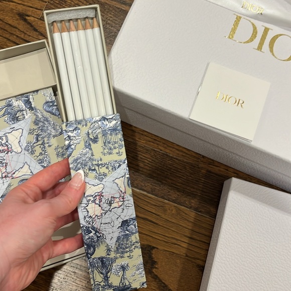 DIOR STATIONERY SET - Picture 3 of 5